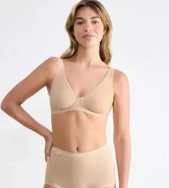 triumph-biustonosz-bez-fiszbin-sloggi-basic-soft-bra-70a