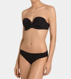 biustonosz-bardotka-triumph-body-make-up-essentials-wdp-85d