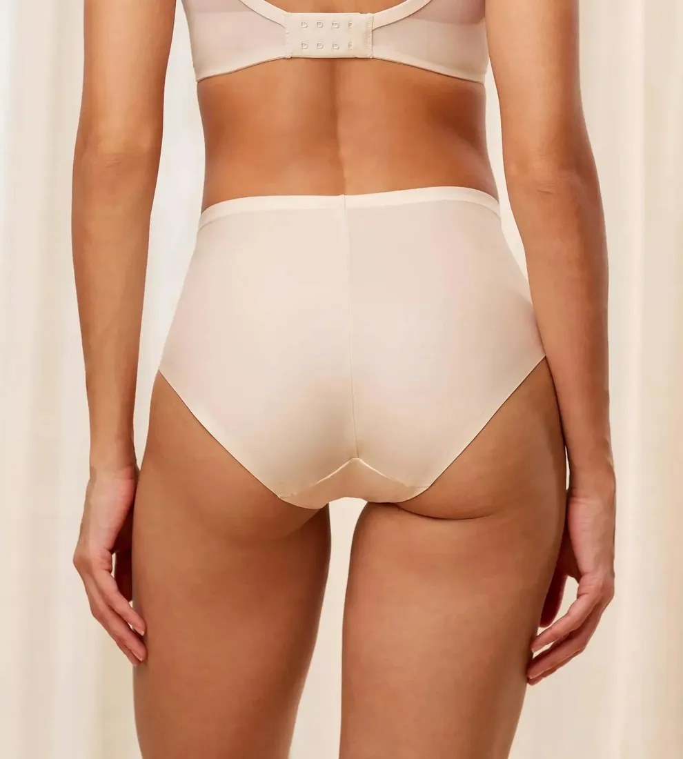 majtki-modelujace-triumph-triumph-shape-smart-maxi-l