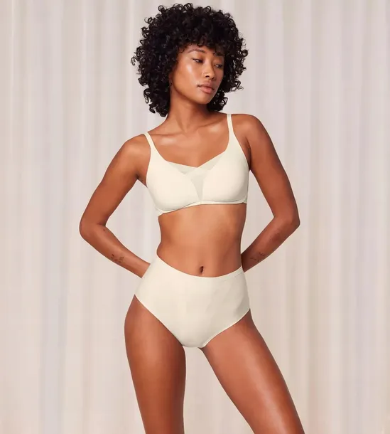 majtki-modelujace-triumph-triumph-shape-smart-maxi-l-wzor-dominujacy-bez-wzoru