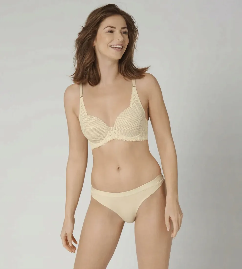 stringi-damskie-triumph-aura-spotlight-high-leg-string-38
