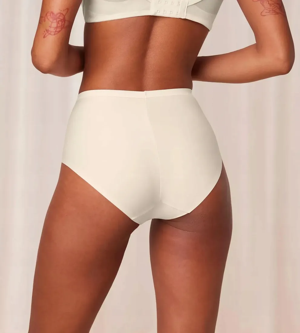majtki-modelujace-triumph-triumph-shape-smart-maxi-m