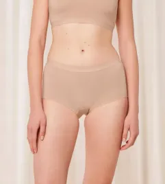 majtki-damskie-triumph-szorty-smart-natural-boyshort-2