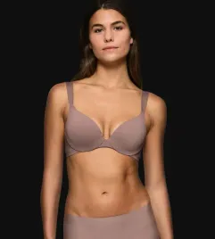 biustonosz-usztywniany-triumph-body-make-up-illusion-wp-ex-70d