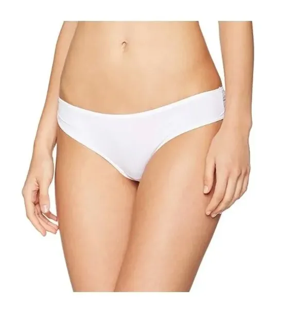 stringi-damskie-triumph-lovely-micro-brazilian-string-s-liczba-sztuk-w-zestawie-1