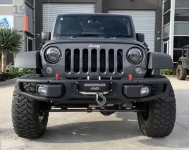 jeep-wrangler-jk-2007-1218-stalowy-przedni-zderzak-z-plyta-montazowa