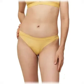 triumph-majtki-figi-aura-spotlight-high-leg-string-44