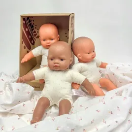 lalka-z-miekkim-brzuchem-miniland-europejka-32cm-bobas-dla-malucha-31362