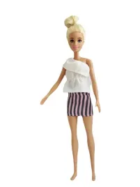 zestaw-ubranka-sukienki-dla-lalki-torebki