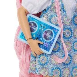 barbie-dream-besties-lalka-daisy-jean-modowa-28cm-akcesoria-djka-muzyczna