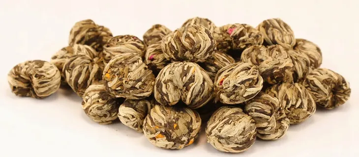 herbata-kwitnaca-biala-oriental-sun-5-kwiatow-marka-softtea