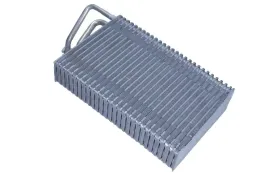 ac772088-parownik-klimatyzacji-bmw-5-e60-e61-6-e6-maxgear