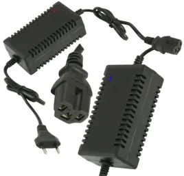 ladowarka-zasilacz-kabel-do-opryskiwacza-akumulatorowego