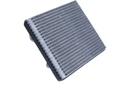 ac741457-parownik-klimatyzacji-vw-golf-5-6-a3-04-maxgear