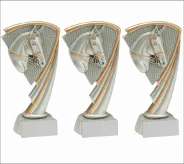 zestaw-3-statuetek-kon-jezdziectwo-puchary-3szt-grawer-nagroda