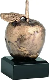 puchar-statuetka-jablko-ekologia-biznes-podziekowanie-grawer