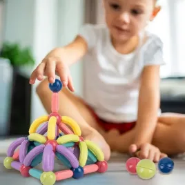 klocki-magnetyczne-konstrukcyjne-edukacyjne-duzy-zestaw-120-elementow