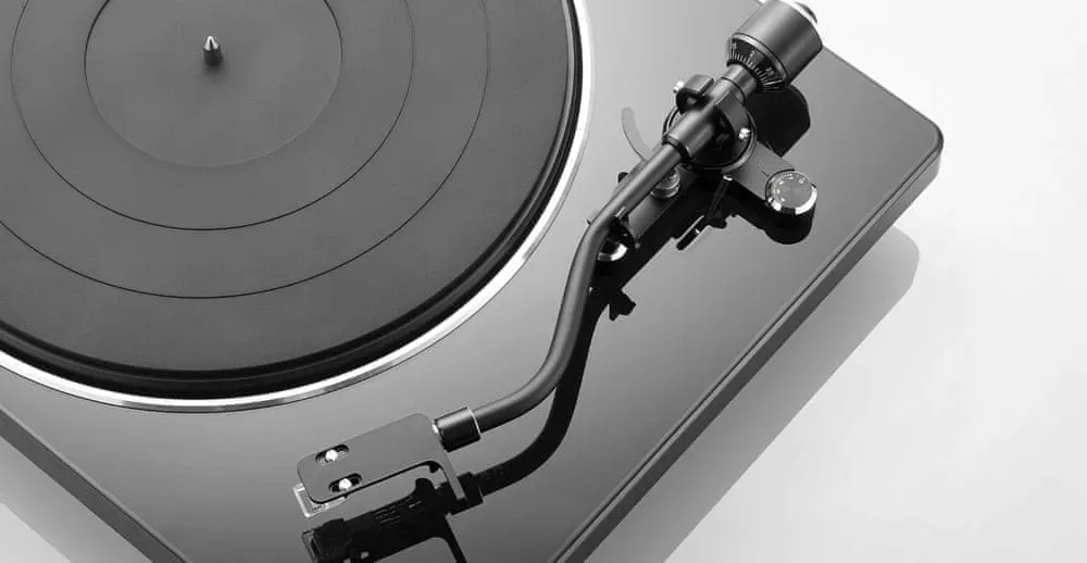 gramofon-denon-dp-400-black