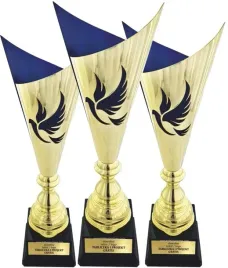 prestizowy-azurowy-komplet-pucharow-lotow-golebi-poczt-pzhgp-grawerki