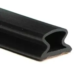 uszczelka-do-drzwi-okna-samoprzylepna-czarna-1-mb