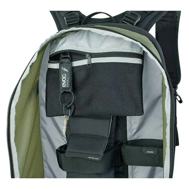 evoc-plecak-z-protektorem-fr-tour-e-ride-30-l-ciem-glebokosc-produktu-22-cm