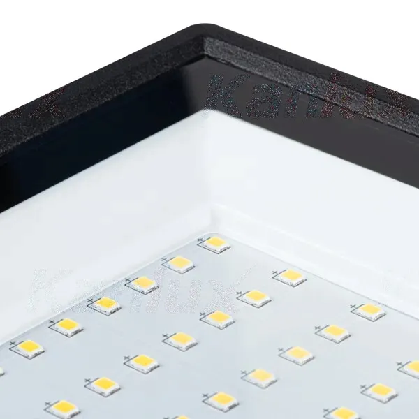 halogen-bialy-neutralny-1700-lm-20-w-stan-nowy