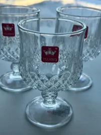 szklanka-kieliszek-do-wina-wody-koniaku-yujing-190-ml