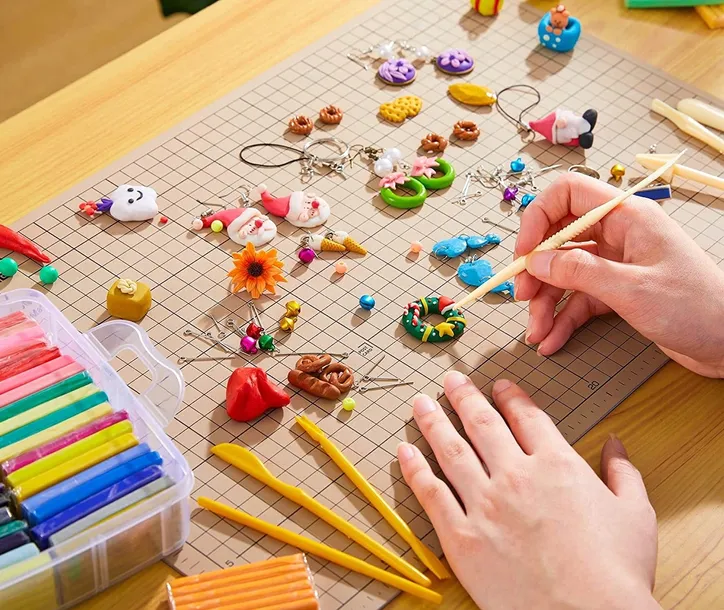 modelina-shuttle-art-bohater-inny