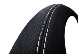 pokrowiec-na-kierownice-suzuki-sx4-swift-vitara-baleno-nakladka-czarny-mat