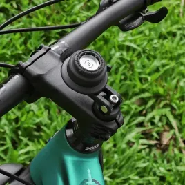 quick-launch-uchwyt-na-telefon-do-mostka-rowerowego-outplorer-qb02