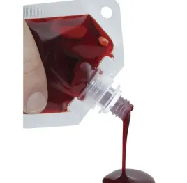 sztuczna-krew-w-worku-czerwona-30-ml-woreczek-dodatek-gadzet-halloween