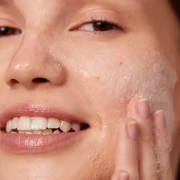 nivea-rose-touch-zel-micelarny-150ml-marka-nivea