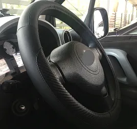 suzuki-swift-iv-2004-2010r-v-2010-2017r-na-kierownice-skora-karbon