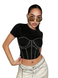 shein-czarna-krotka-bluzka-z-cekinami-i-krotkim-rekawem-34-1gc