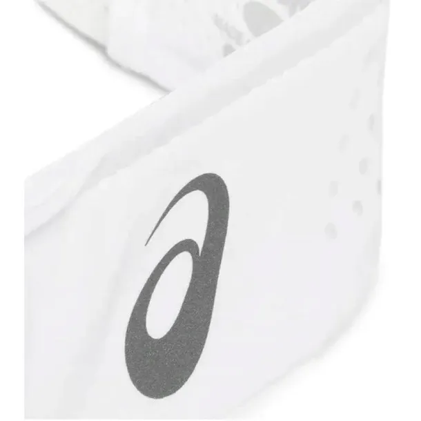 asics-performance-visor-3013a278-100-material-dominujacy-poliester