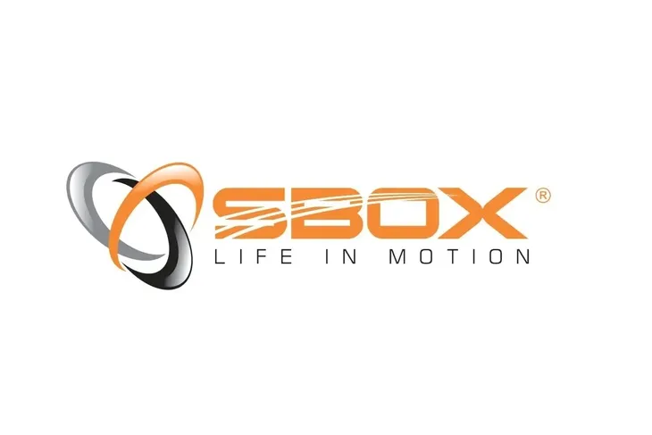 sbox-ladowarka-samochodowa-cc-331-3xusb-31a-biala-zlacza-usb