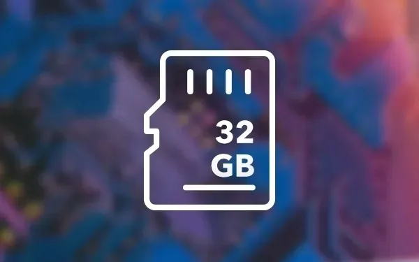 telefon-kom-maxcom-mm920l-strong-zolty-maksymalna-pojemnosc-karty-pamieci-32-gb