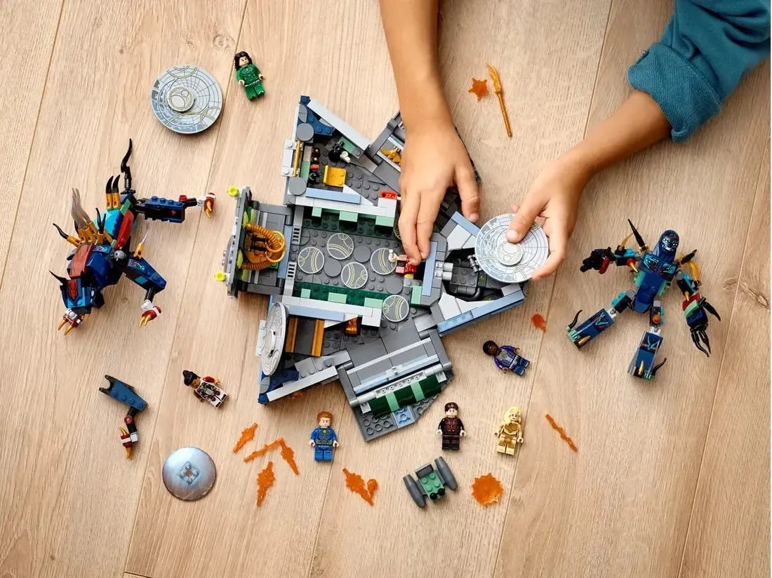 lego-76156-marvel-domo-powstaje