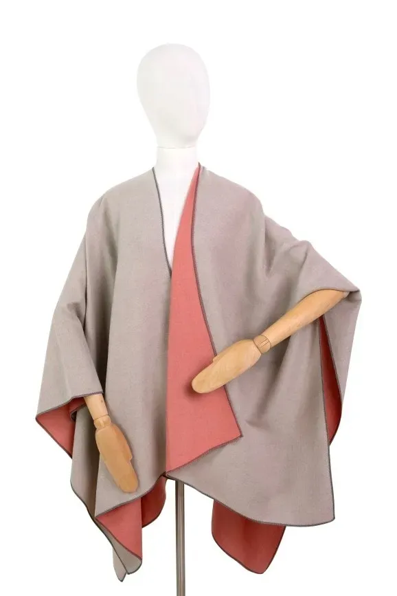 ponczo-eris-czarny-stan-nowy