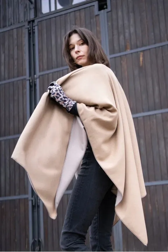 ponczo-eris-grafitowy