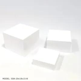 schodki-biale-kubiki-na-slodki-stol-podstawki-pod-ciasto-babeczki-z-plexi