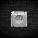 simon-basic-gniazdo-hermetyczne-pojedyncze-biale-modul-z-klapka-dymna-typ-gniazda-gniazdo