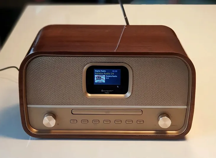 radio-dab-cd-mp3-usb-bluetooth-w-stylu-retro-marka-soundmaster