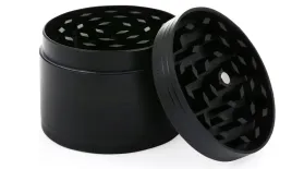 kompaktowy-mlynek-do-ziol-4-czesciowy-czarny