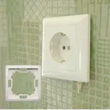 simon-basic-ramka-pojedyncza-do-modulu-gniazda-biala-1-krotna-bmr-1-11-material-tworzywo-sztuczne
