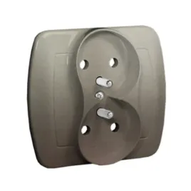 simon-akord-gniazdo-wtyczkowe-podwojne-16a-ip20-satynowy-z-uziemieniem