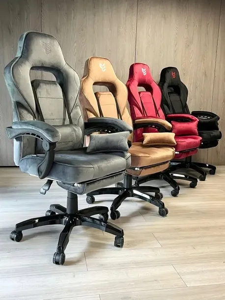 fotel-obrotowy-do-biurka-titan-grey-alcantara-basic-funkcje-dodatkowe-podnozek-poduszka-na-zaglowek-rozkladanie