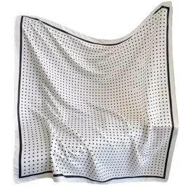 kamea-apaszka-damska-90x90-biala-czarne-grochy-elegancka