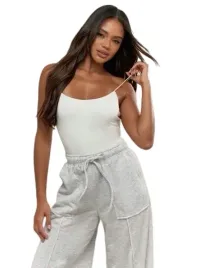 missguided-bialy-top-na-ramiaczkach-z-elastanem-s-1-a