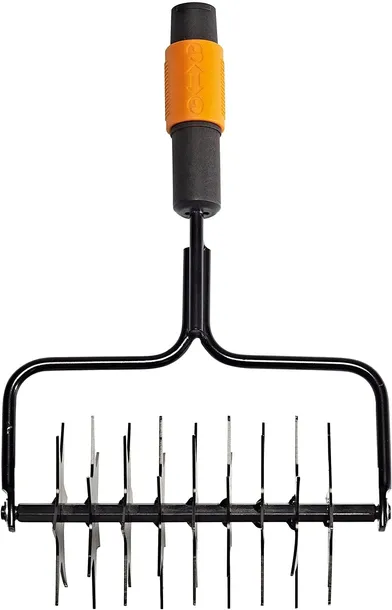 fiskars-aerator-obrotowy-quikfit-waga-z-opakowaniem-0-9-kg